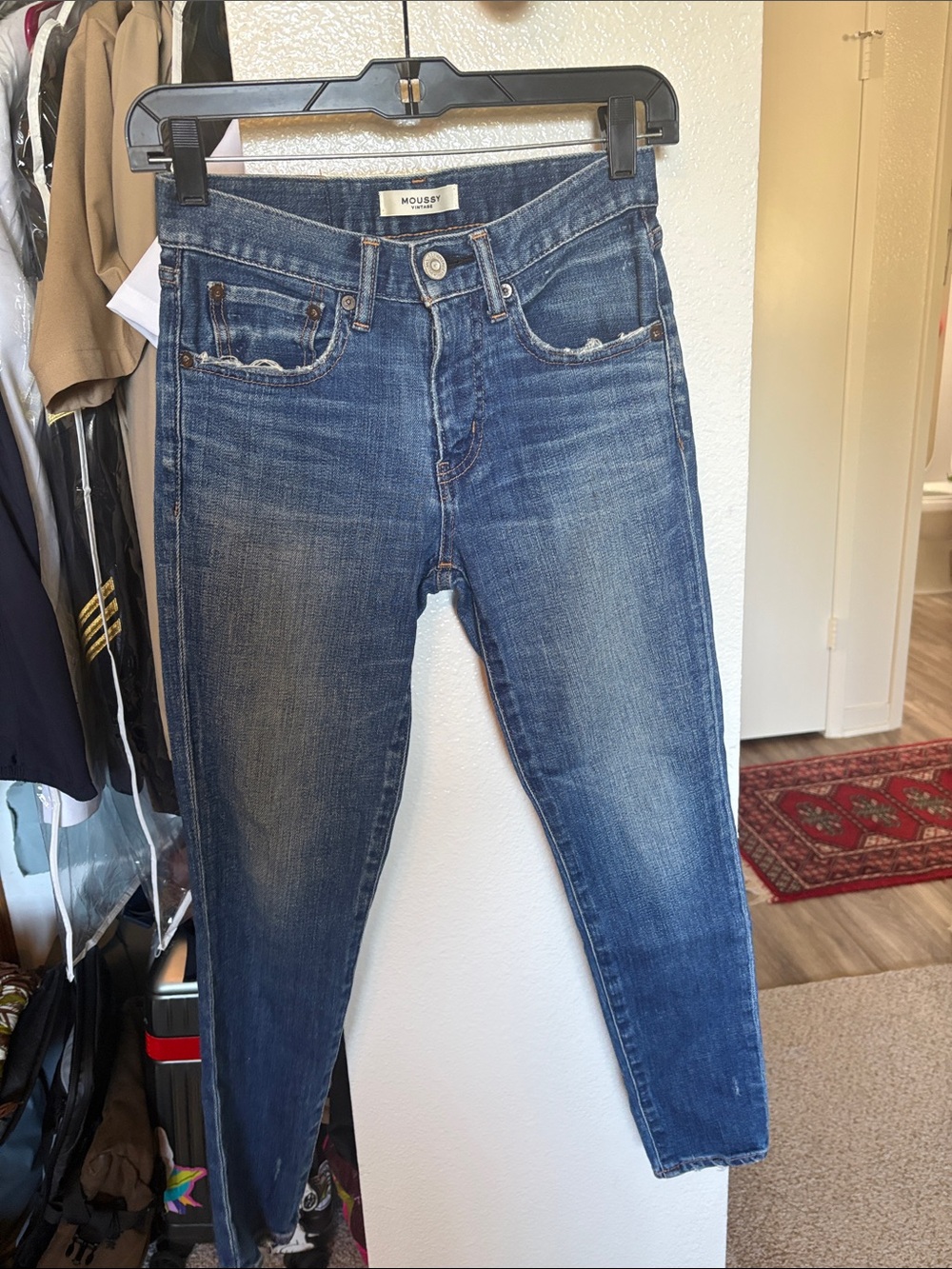 Moussy Medium Blue Mid-Rise Skinny Cropped Jeans